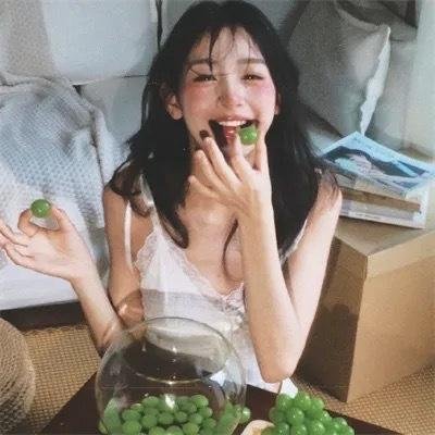 快乐妓女 封面